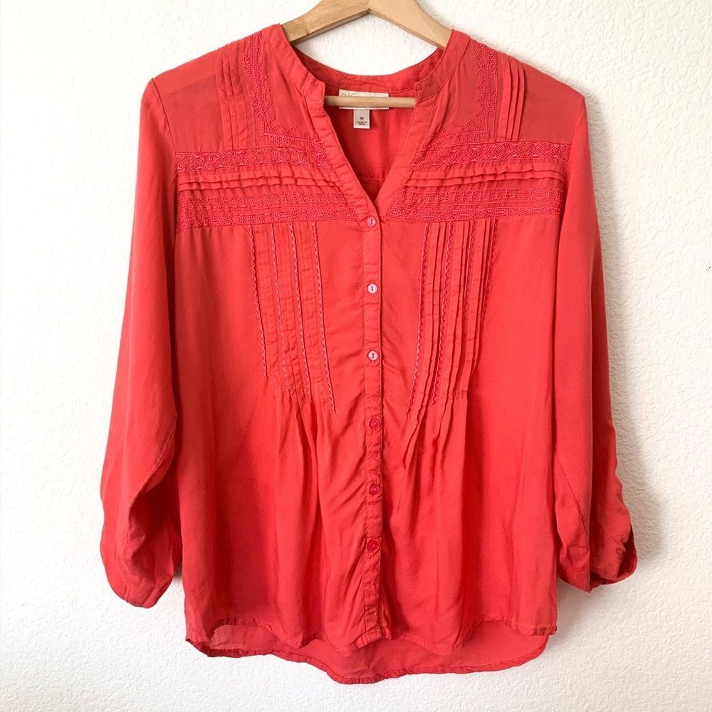 🛍dress barn red button down-m